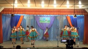 танец "Как по горкам" исполняет танцевальный коллектив "Фантазия"