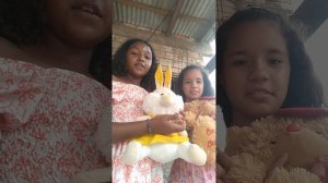 mostrando o meus materiais gente eu tenho pouco material 😔e mostrando outras coisas 🥰