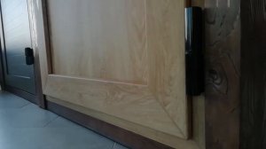 Теплая входная ПВХ дверь