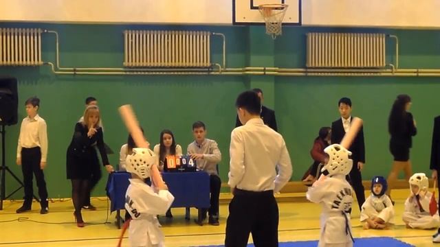 первые соревнования по тхэквондо 6 лет 2 раунд смотреть онлайн