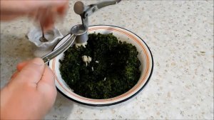 Не выкидывайте стебли укропа! Вот, что из них можно приготовить!