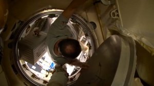 Год на орбите. Часть 7 - Новый год в космосе / A Year In Space. Happy New Year From Space
