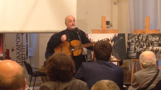 Поем Булата Окуджаву возьмемся за руки друзья