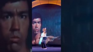 Русей Имаи как Брюс Ли.