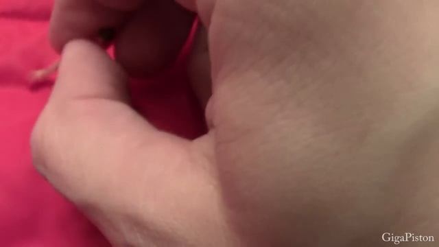 Лайфхак. Как заделать дырку на куртке в домашних условиях своими руками смотреть онлайн