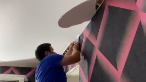 КАКОЕ ОСВЕЩЕНИЕ ВЫБРАТЬ ДЛЯ ЗАЛА? | люстра и точечные светильники.