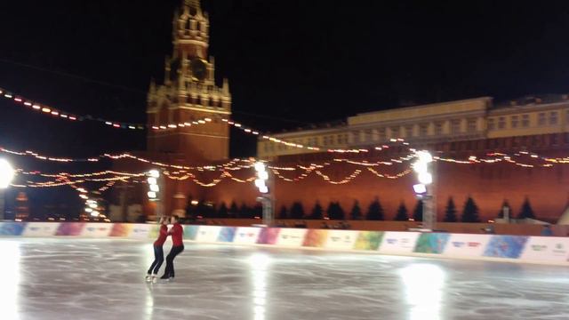 Каток на Красной площади. смотреть онлайн