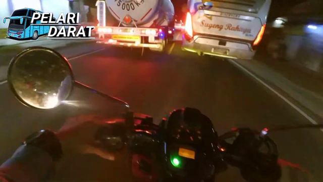 Aksi Sugeng rahayu kejar dua bus || Mosak masik jalur padat #pelaridarat #busjatim смотреть онлайн