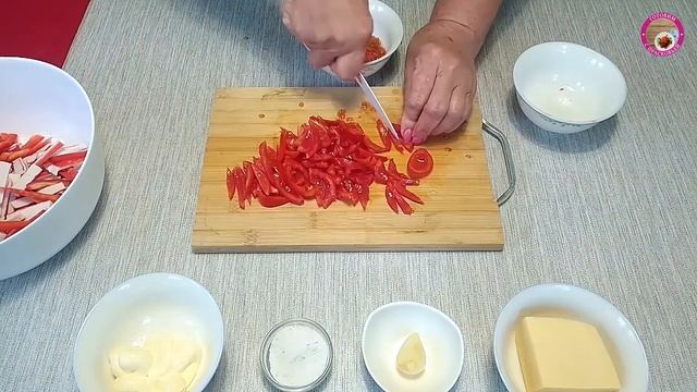 Лучший салат с крабовыми палочками и помидорами - КРАСНОЕ МОРЕ