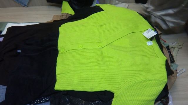 PrettyLittleThing (PLT)Лот 13( 23 кг) смотреть онлайн