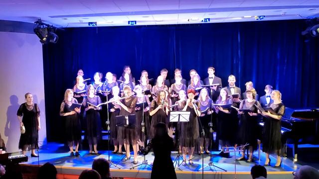 Академический Хор НГУ - Vive Henri IV смотреть онлайн