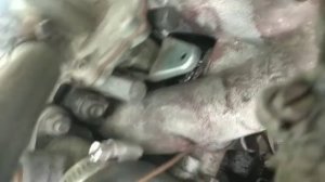 Мотор весь в масле,течь масла с щупа? бензонасоса или прокладки?Москвич 2141