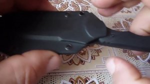 Десятка шейных ножей.