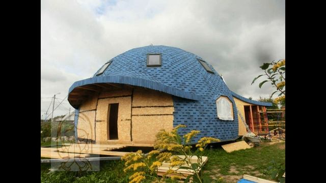 Купольный дом  диаметром 12 м, синий купол