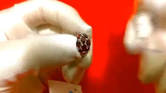 Серебряные серьги с натуральным гранатом и фианитами Sokolov 92021239