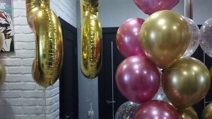 Оформление воздушными шарами юбилея. Фонтан с шарами на День Рождения. Фольгированные цифры