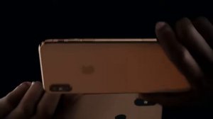 Реклама iPhone XS и XS Max