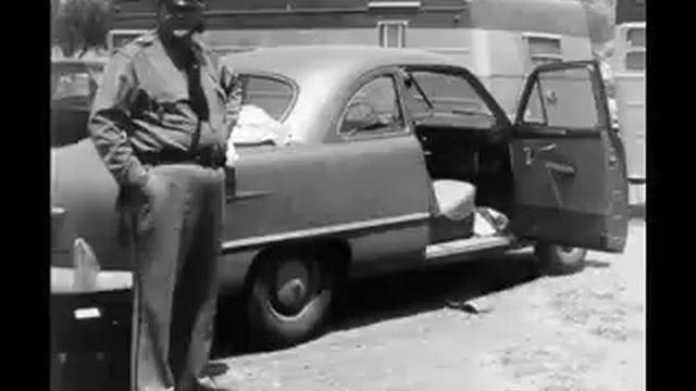 Ford Custom 1949 vs. Škoda 1200 смотреть онлайн