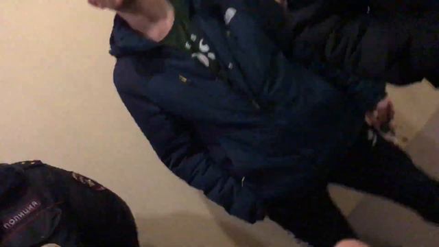 Представители УО МКД ООО "СКХ" украли при поддержке ППС документы у собственника жилища #3 смотреть онлайн