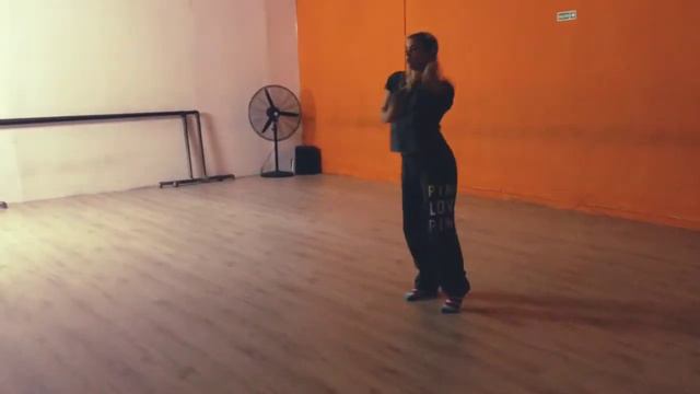 BODY LOVE | Mora Mariani смотреть онлайн