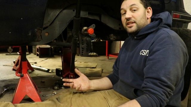 Installing 3 link brackets on the Ford 9 for my G-body Cutlass смотреть онлайн