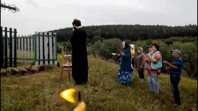 Освящение поклонного креста в деревне Казанцево видео