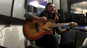 Яна Синцова. "Поджигай"  Акустическая версия.