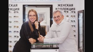 Дмитрий Дибров и Полина Диброва - в салоне марочной оптики "Карл Цейсс" (Москва. Сивцев вражек 20)