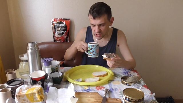 Обжор! Паштет шпротный Fish House из кильки и салаки! Собака лает а караван идет! Ответка Хейтерам!