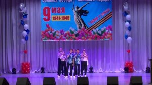 "Грузовичок-фронтовичок" Исполняет вокальная группа "Министрели"