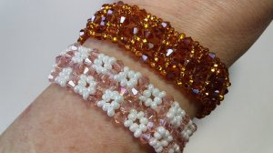 Бисероплетение.   Украшение из бисера. Браслет из бисера и бусин. Мастер класс. Пошаговый МК .