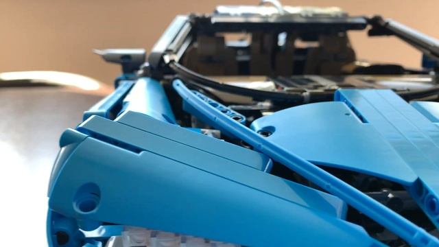 Lepin Bugatti Chiron (20086). Обзор смотреть онлайн