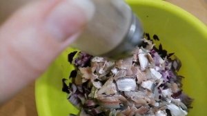 Салат из свеклы с килькой !