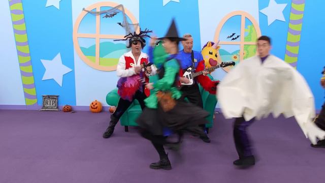 Dressing Up for Halloween 👻🧛 Fun Kids Costume Party Song 🎃 The Wiggles