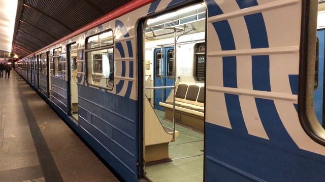 81-717/714.5М Перекраска Московский транспорт и 81-714.5М На станции Черкизовская смотреть онлайн