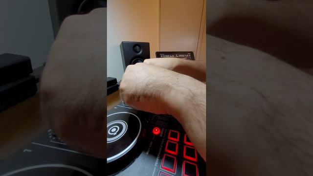 mixing with ddj-200 p6 смотреть онлайн