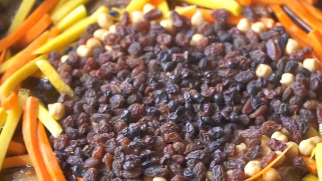 ВКУСНЫЙ ОБЕД ОТ ВЫЕЗДНОЙ ЧАЙХАНЫ | ПЛОВ С ПЕРЕПЁЛКАМИ, ШАШЛЫК, САЛАТ