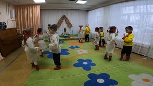 Подготовительная группа Д/С 40  Русский народный танец