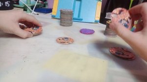 обзор на кепсы, фишки, сотки и как играть.???