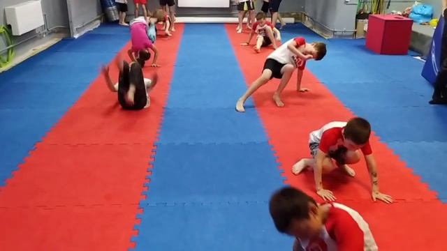Каратэ и Акробатика - летний городской лагерь, каратэ клуба "Мастер"