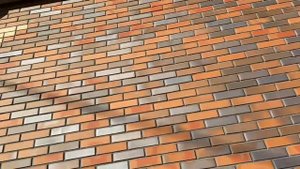 Водосточный желоб из азбесто-цементной трубы. Завелись воришки.