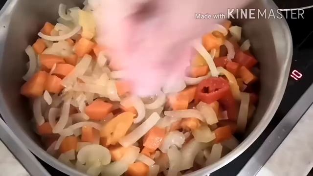 Простая и очень вкусная тушеная картошка с мясом. Тушеный картофель.
