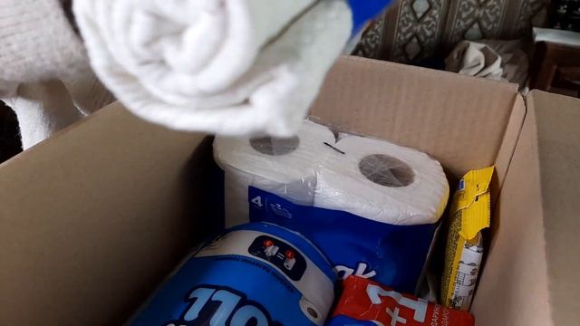 Получили подарок! Открываем подарок от Фрекен Бок! Не знаем что внутри! Распаковка от Фрекен Бок смотреть онлайн