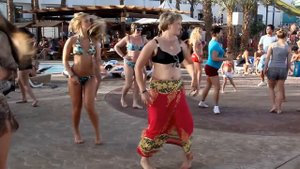 Египет Dessole Royal Rojana Resort-танцы у бассейна