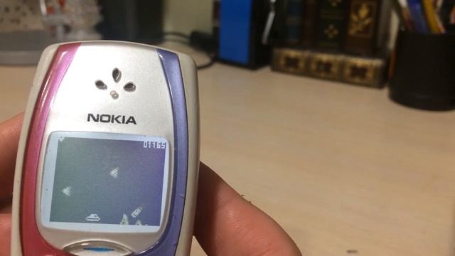 Второе видео по Nokia 2300, прохождение space impact. смотреть онлайн