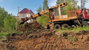 Экскаватор планировщик Tatra 815 UDS 114 в работе