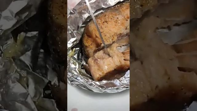 СТЕЙКИ ИЗ ФОРЕЛИ В ДУХОВКЕ, РЫБА В ДУХОВКЕ, САМЫЙ ПРОСТОЙ РЕЦЕПТ, СОЧНО И ВКУСНО смотреть онлайн