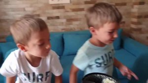 Полезные видосики. Выжимаем сок из лимона. Соковыжималка
