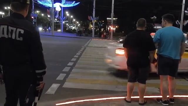 Светодиодная брусчатка - Лежачий светофор