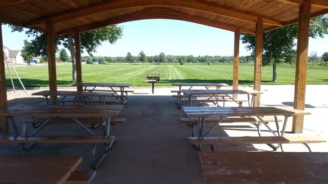 Парк жилого микрорайона в США смотреть онлайн